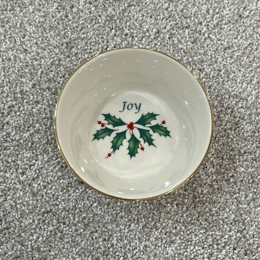 Lenox Holiday Sentiment "Joy" Round Dish - LNC